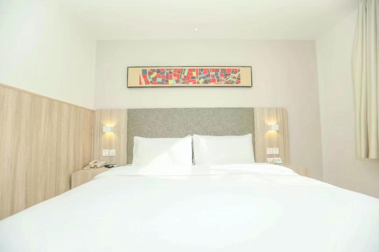 Hanting Hotel Chengdu Kuanzhai Alley Exterior photo